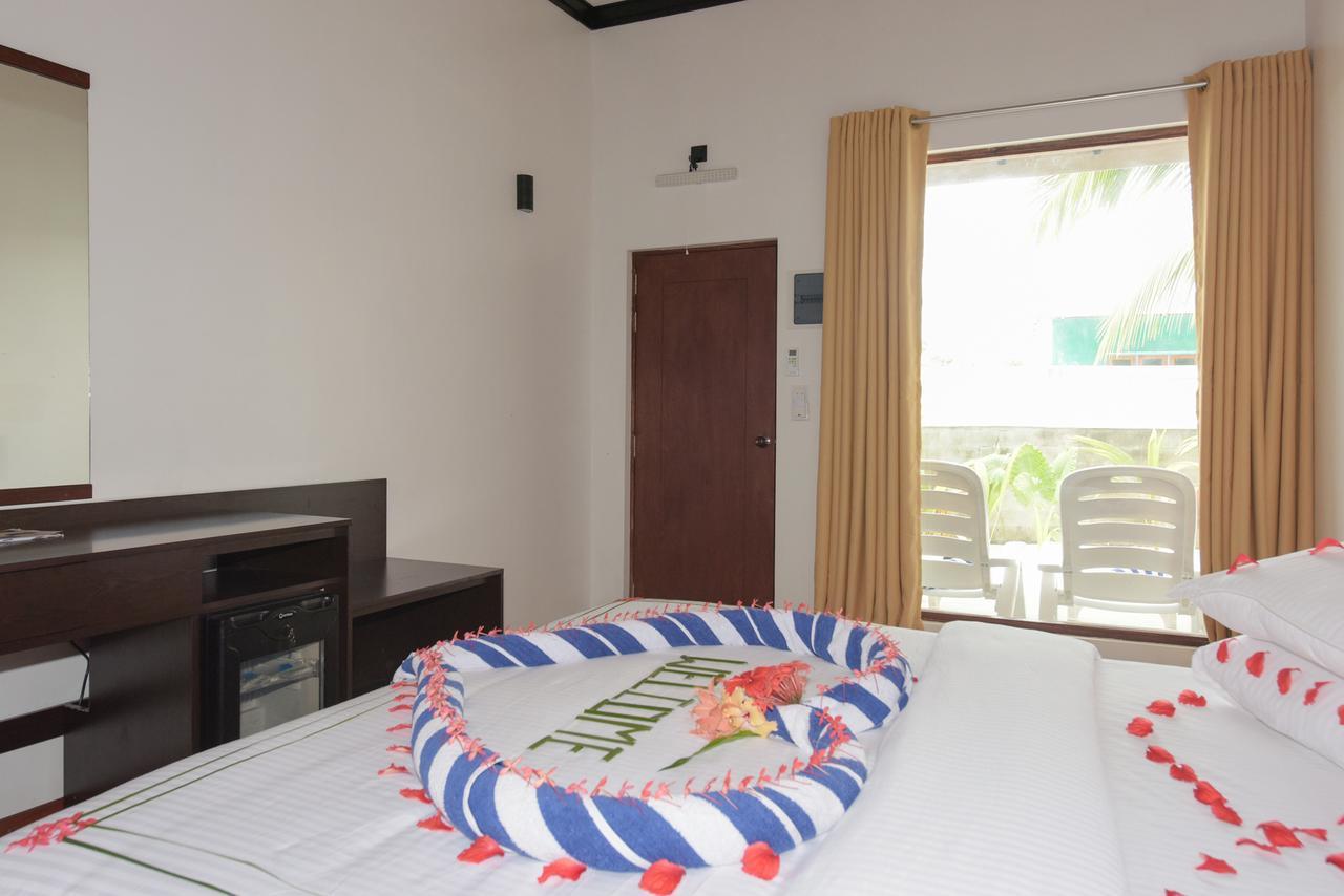 Madi Finolhu Guest House Dharavandhoo Exterior photo