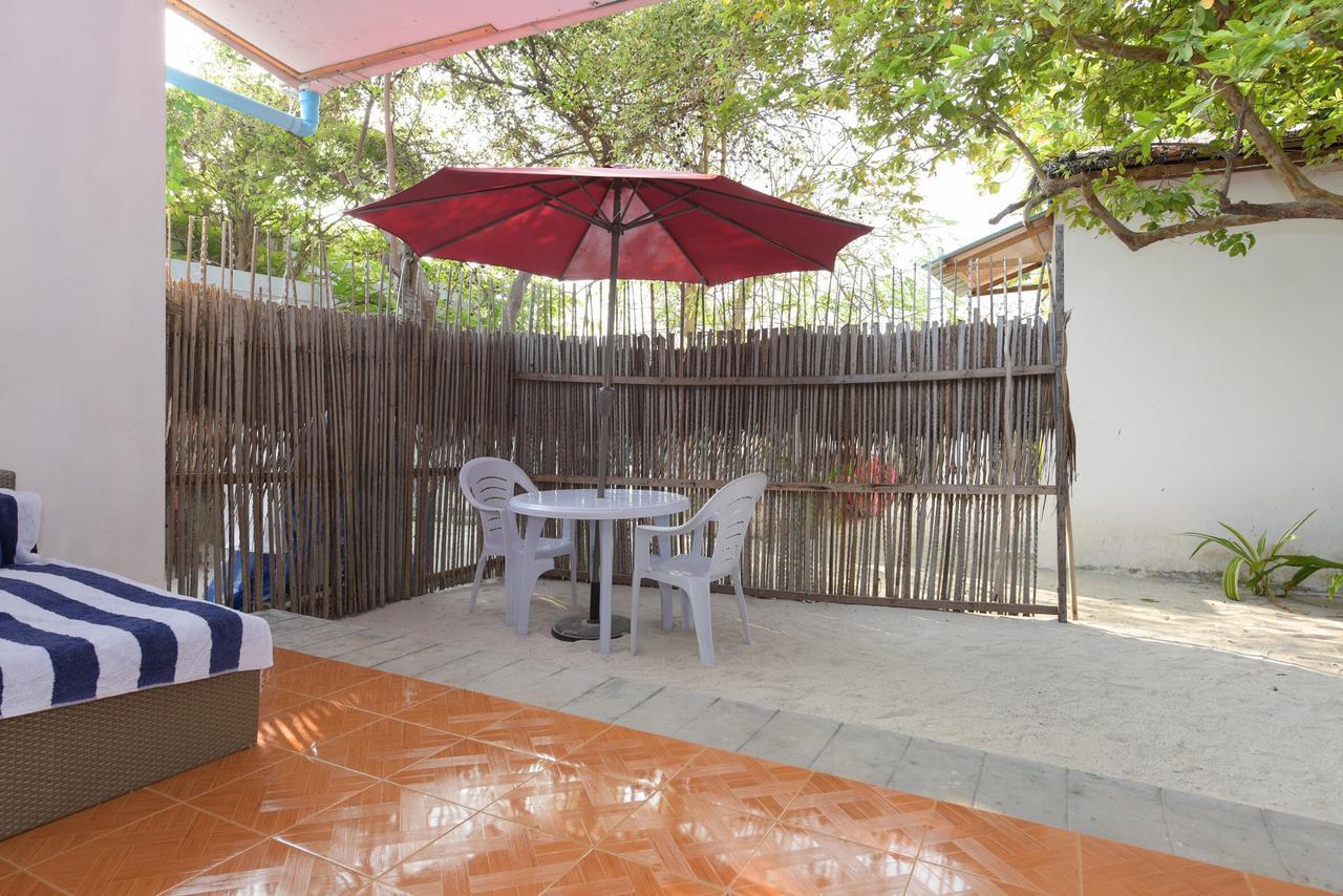Madi Finolhu Guest House Dharavandhoo Exterior photo