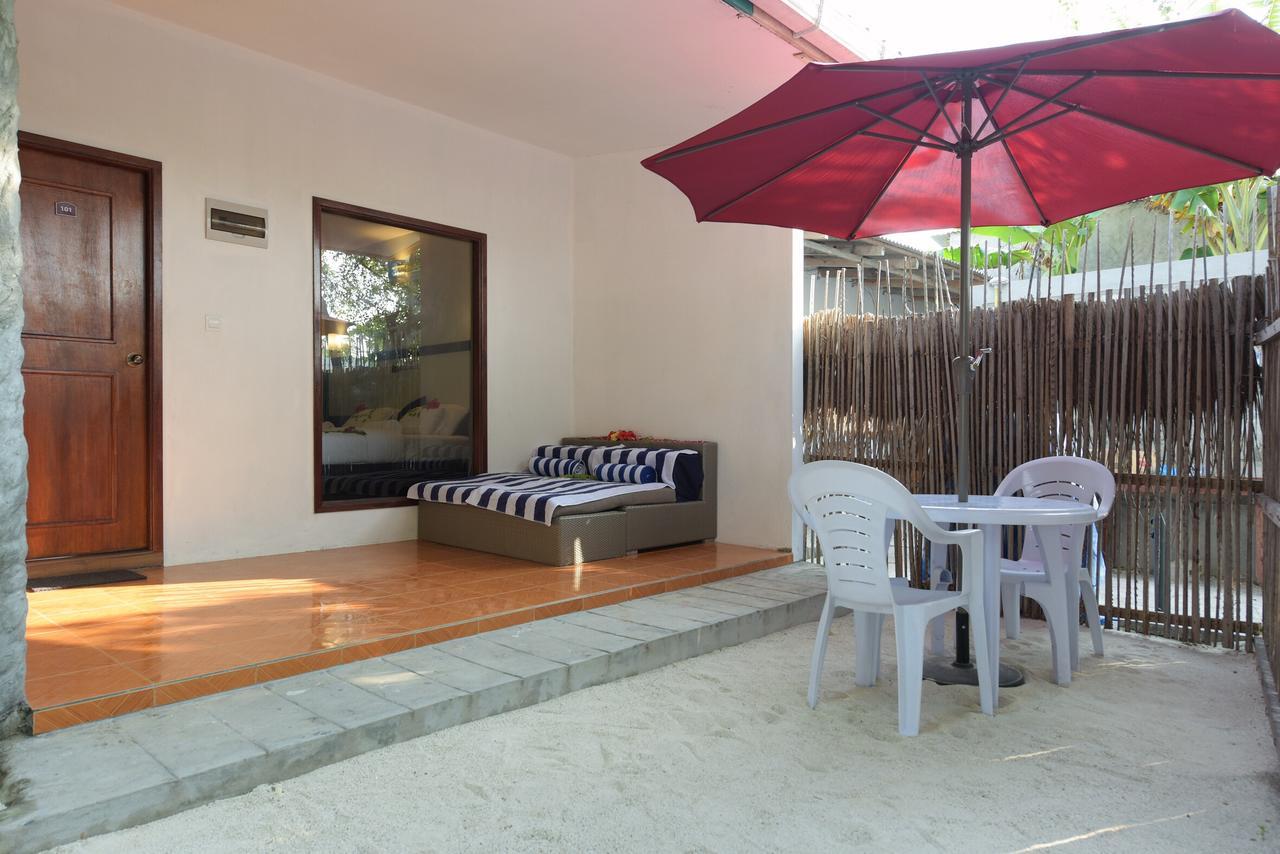 Madi Finolhu Guest House Dharavandhoo Exterior photo